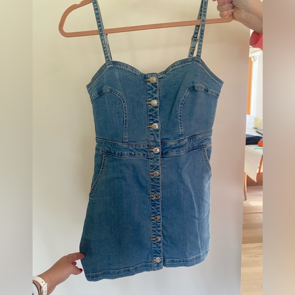Guess Denim dress - Picture 2 of 4